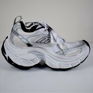 Balenciaga 10XL Sneaker (Used)